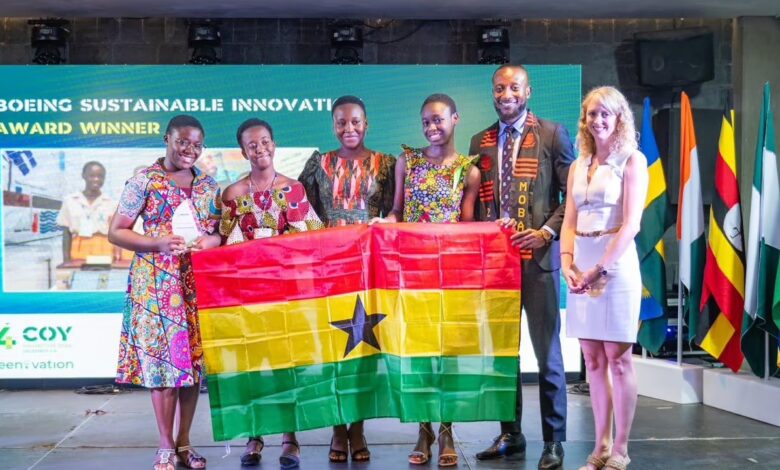 Boeing récompense une équipe de filles du Ghana avec le Prix de l'Innovation Durable