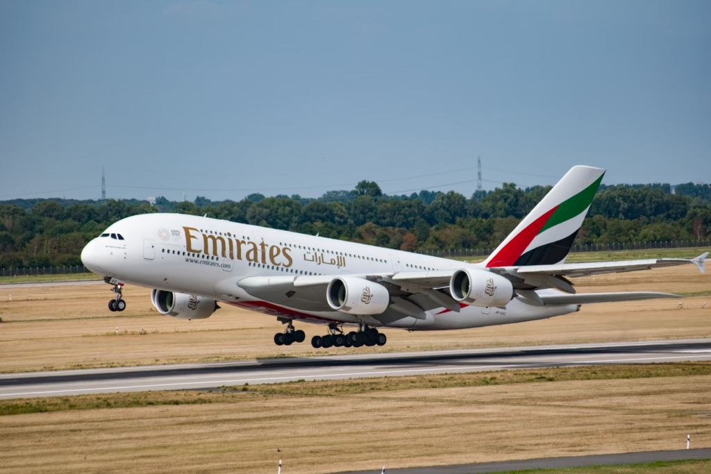 Emirates Lance Emirates Courier Express : Une Solution Express pour le Transport de Colis